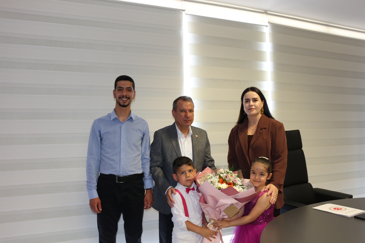 KAPAKLI ANAOKULU ÖĞRENCİLERİ KAYMAKAM MUSTAFA GÜRDAL’I ZİYARET ETTİ