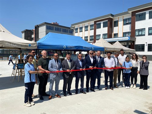 KAYMAKAM MUSTAFA GÜRDAL TOBB ORTAOKULU SERGİ AÇILIŞINI YAPTI